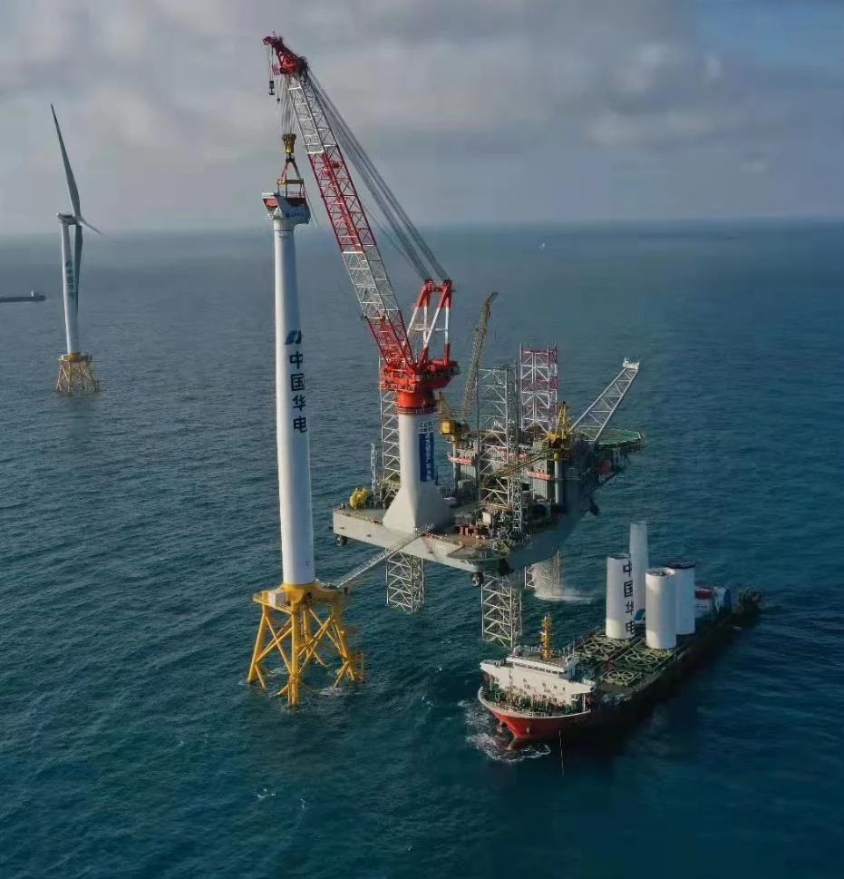 Large four-leg self-elevating offshore platform